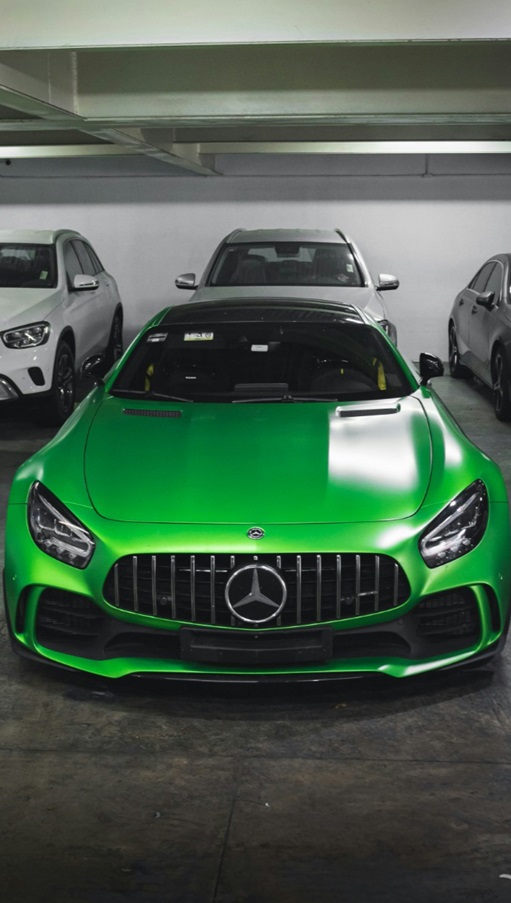 Luxurious car image